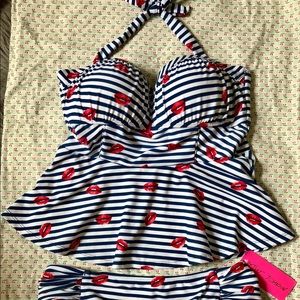 Band new BETSEY JOHNSON ladies size L swimsuit.